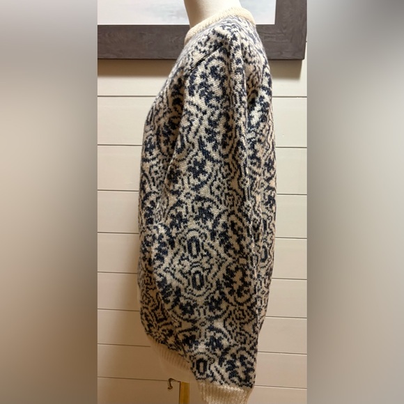 Land’s End Drifter Jacquard Blue and Cream Oversized 100% Shetland Wool Sweater - Picture 5 of 12